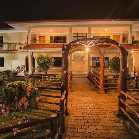 Hotel Wildlife Camp Sauraha Exterior foto