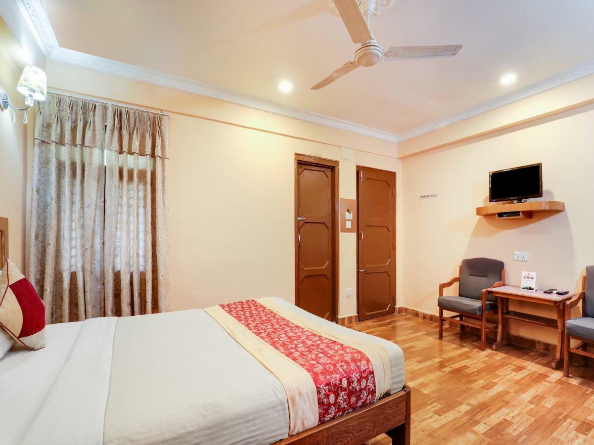 Hotel Wildlife Camp Sauraha Exterior foto