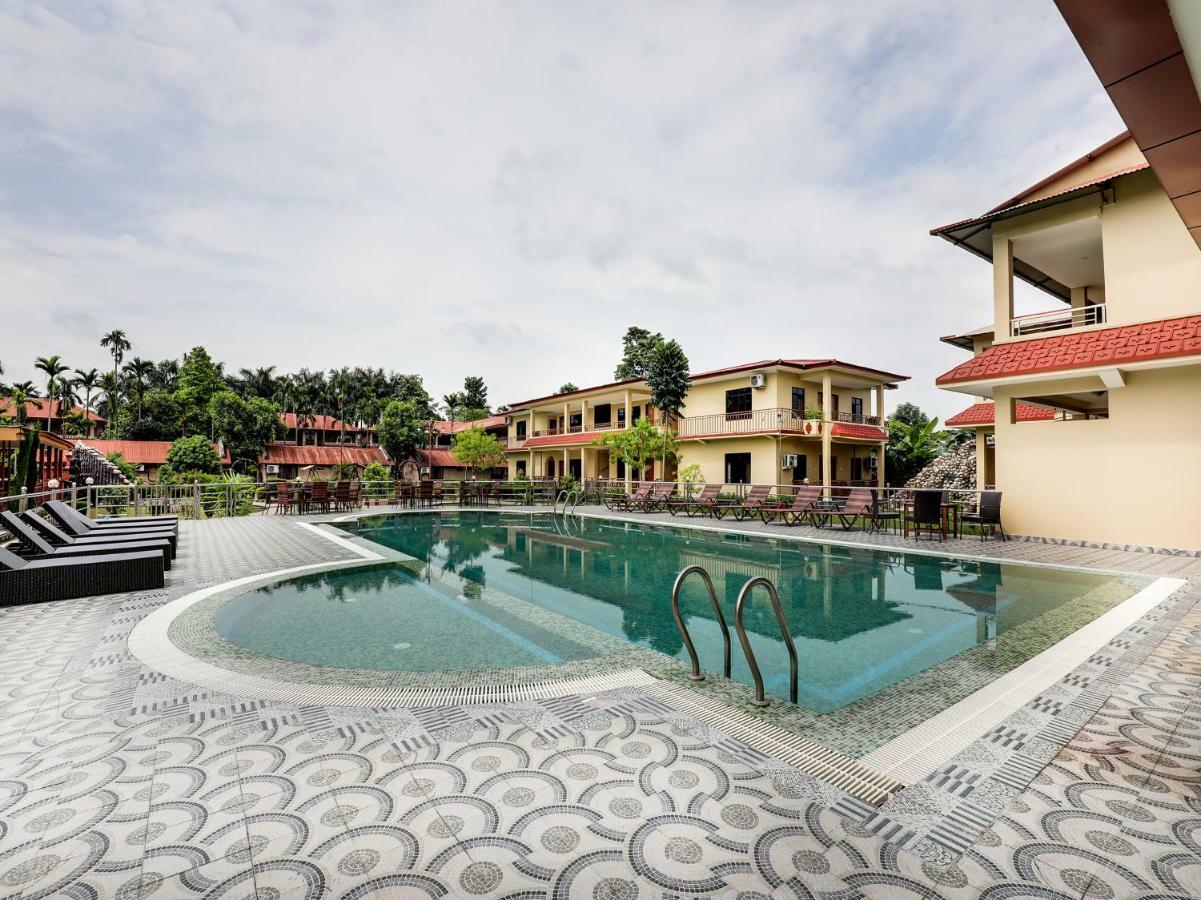 Hotel Wildlife Camp Sauraha Exterior foto